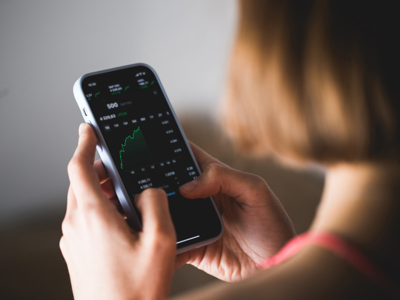 Best Investment Apps for Beginners to Master the Market in 2023