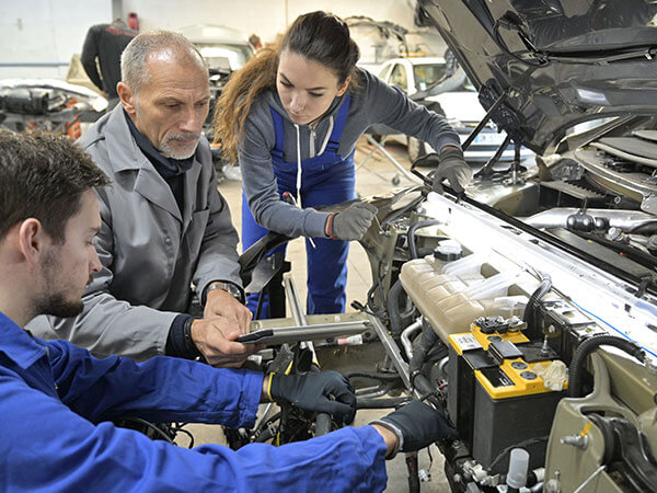 2025's Top Auto Tech Apprenticeships