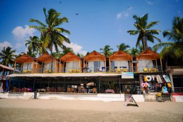 Why This Oceanfront Cape Cod Cottage Feels So Different