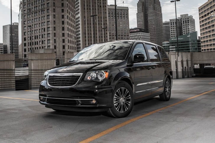 The Chrysler Town &#038; Country: Elevating Luxury and Versatility