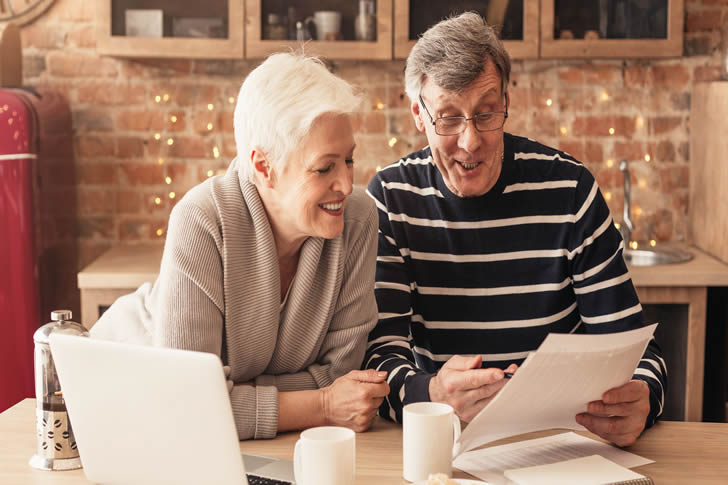 How to Select the Best Senior Insurance Plan: A Comprehensive Guide